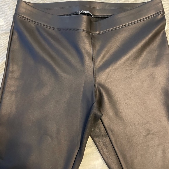 FAUX LEATHER LEGGINGS - Picture 3 of 3
